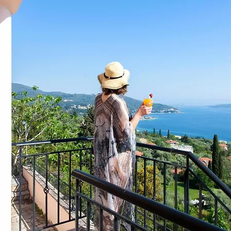 Poseidon Lefkada * Nikiána